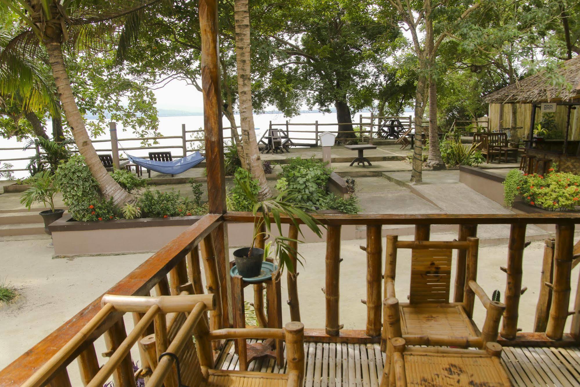 Isla Hayahay Beach Resort And Restaurant Calape Exterior photo